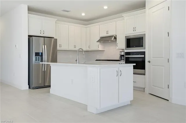 $739,900 | 1954 Fresno Avenue, Naples, FL 34120