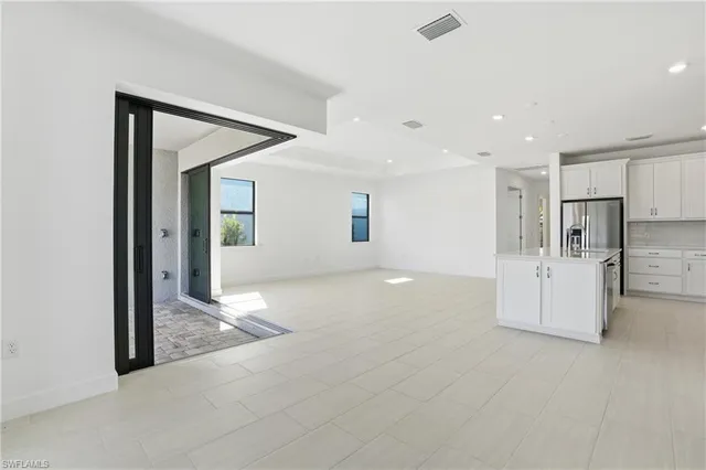 $739,900 | 1954 Fresno Avenue, Naples, FL 34120