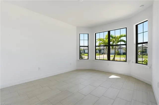 $739,900 | 1954 Fresno Avenue, Naples, FL 34120