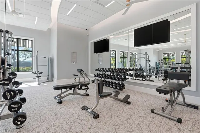 $739,900 | 1954 Fresno Avenue, Naples, FL 34120