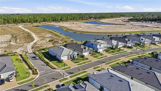 $739,900 | 1954 Fresno Avenue, Naples, FL 34120