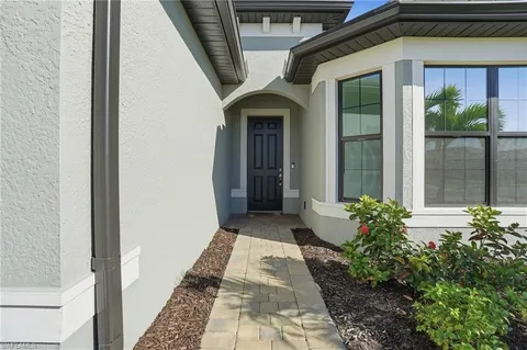$739,900 | 1954 Fresno Avenue, Naples, FL 34120