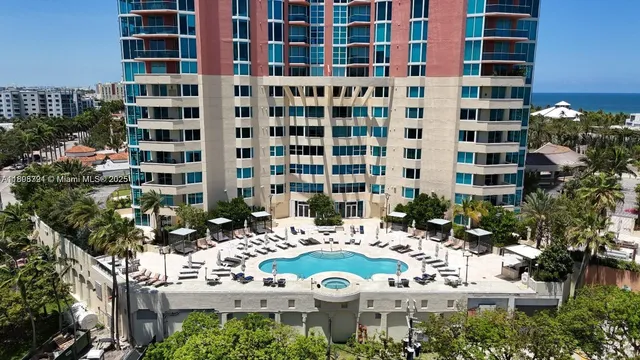 $10,000 | 300 South Pointe Drive, Unit 3204, Miami Beach, FL 33139