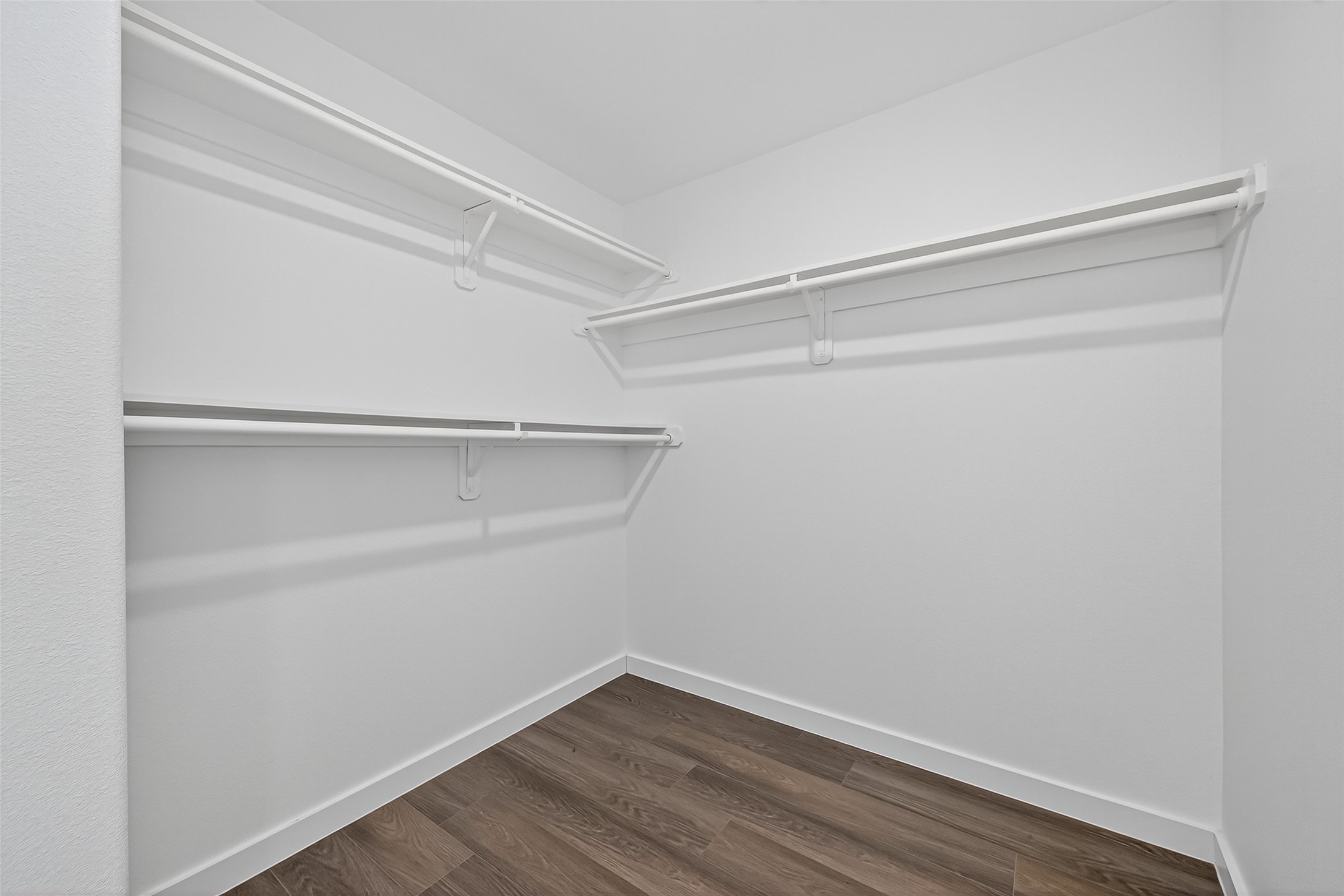 9405 Madera Road Houston, TX 77078 - Photo 23 of 32 a view of an empty walk in closet