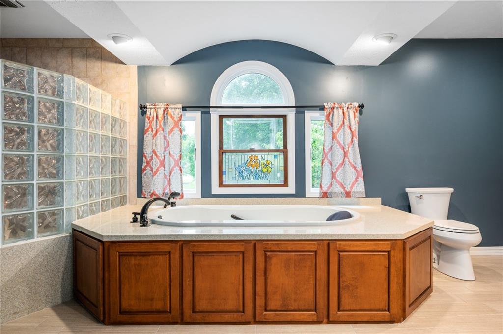 2473 Northwest Raintree Drive New Castle, IN 47362 - Photo 4 of 34 Gallery Image 4