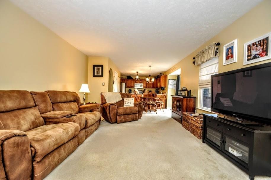 203 West Country Barn Road Houston, PA 15342 - Photo 6 of 25