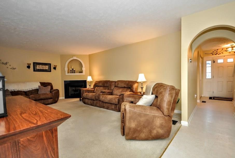 203 West Country Barn Road Houston, PA 15342 - Photo 7 of 25