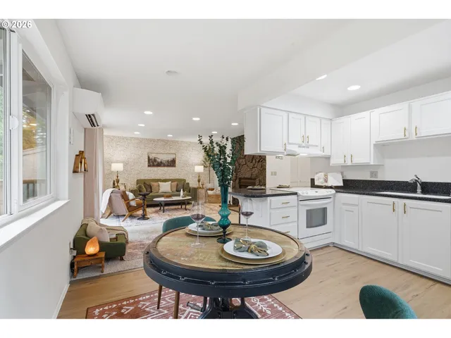 $250,000 | 13100 Northwest 8th Avenue, Vancouver, WA 98685