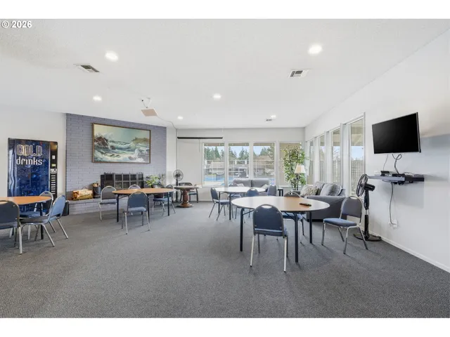 $250,000 | 13100 Northwest 8th Avenue, Vancouver, WA 98685