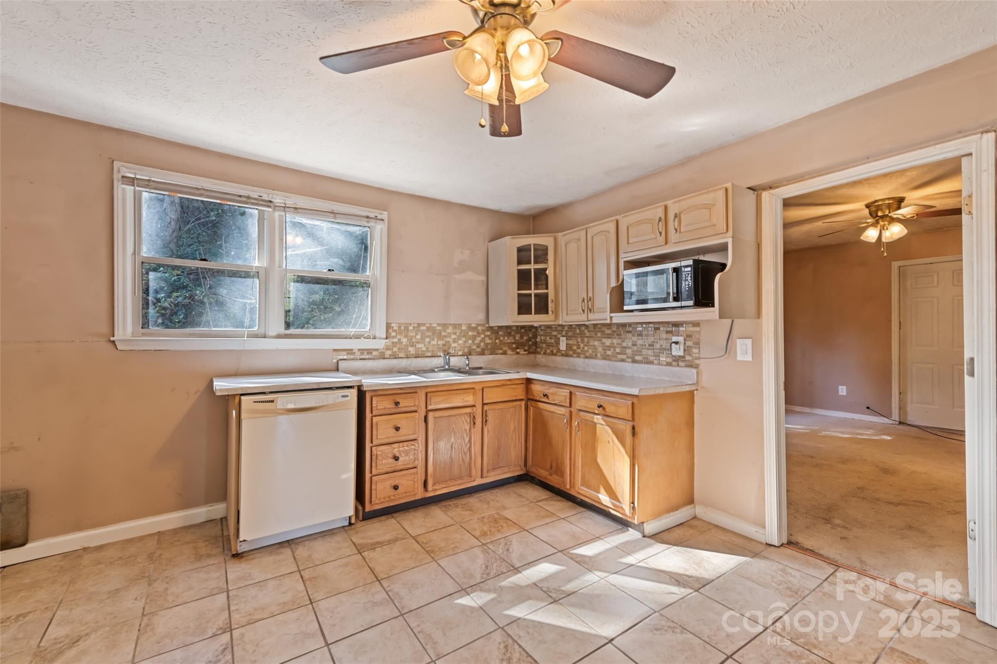 8063 Carolina Boulevard Clyde, NC 28721 - Photo 13 of 18