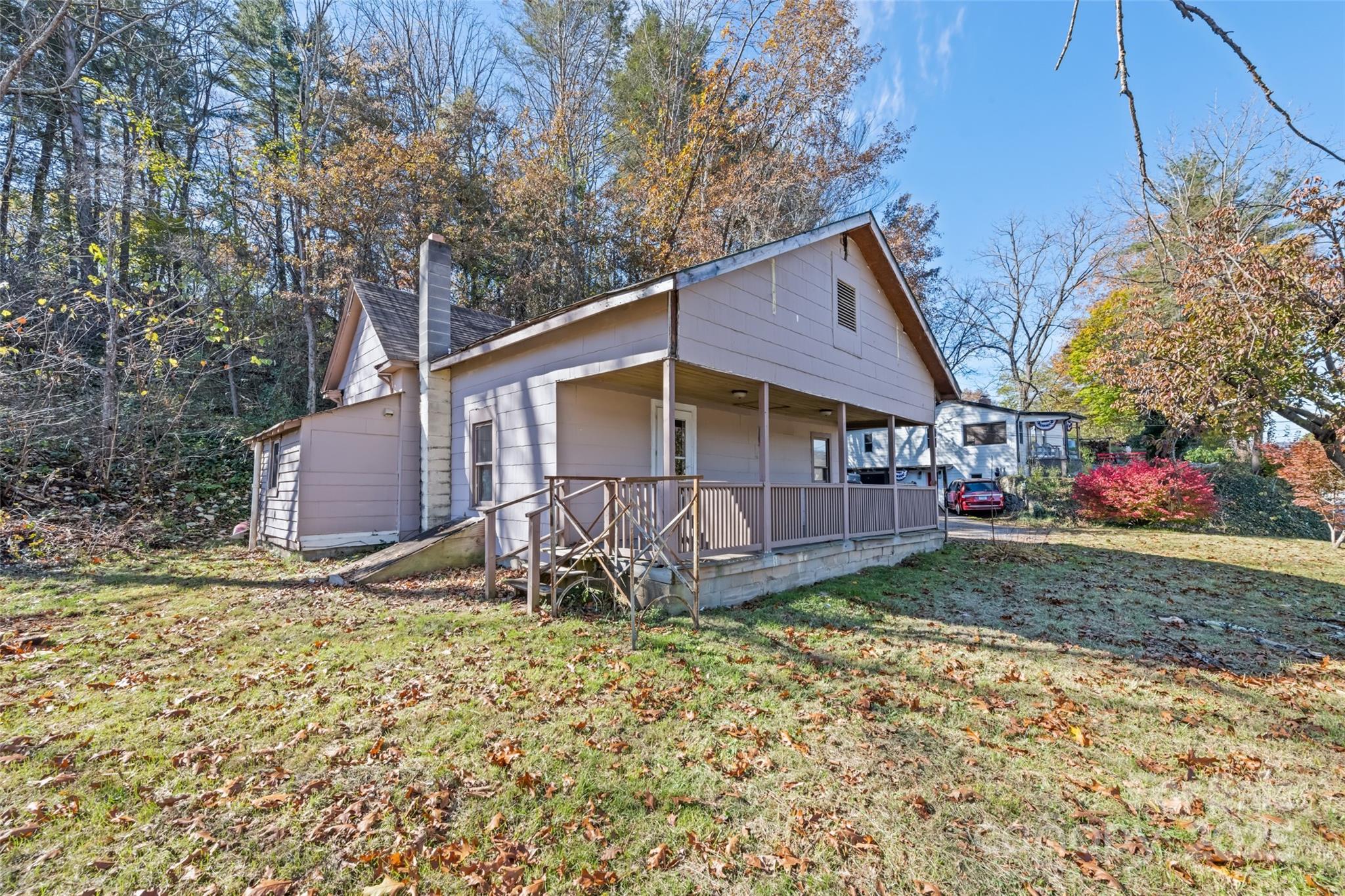 8063 Carolina Boulevard Clyde, NC 28721 - Photo 2 of 18