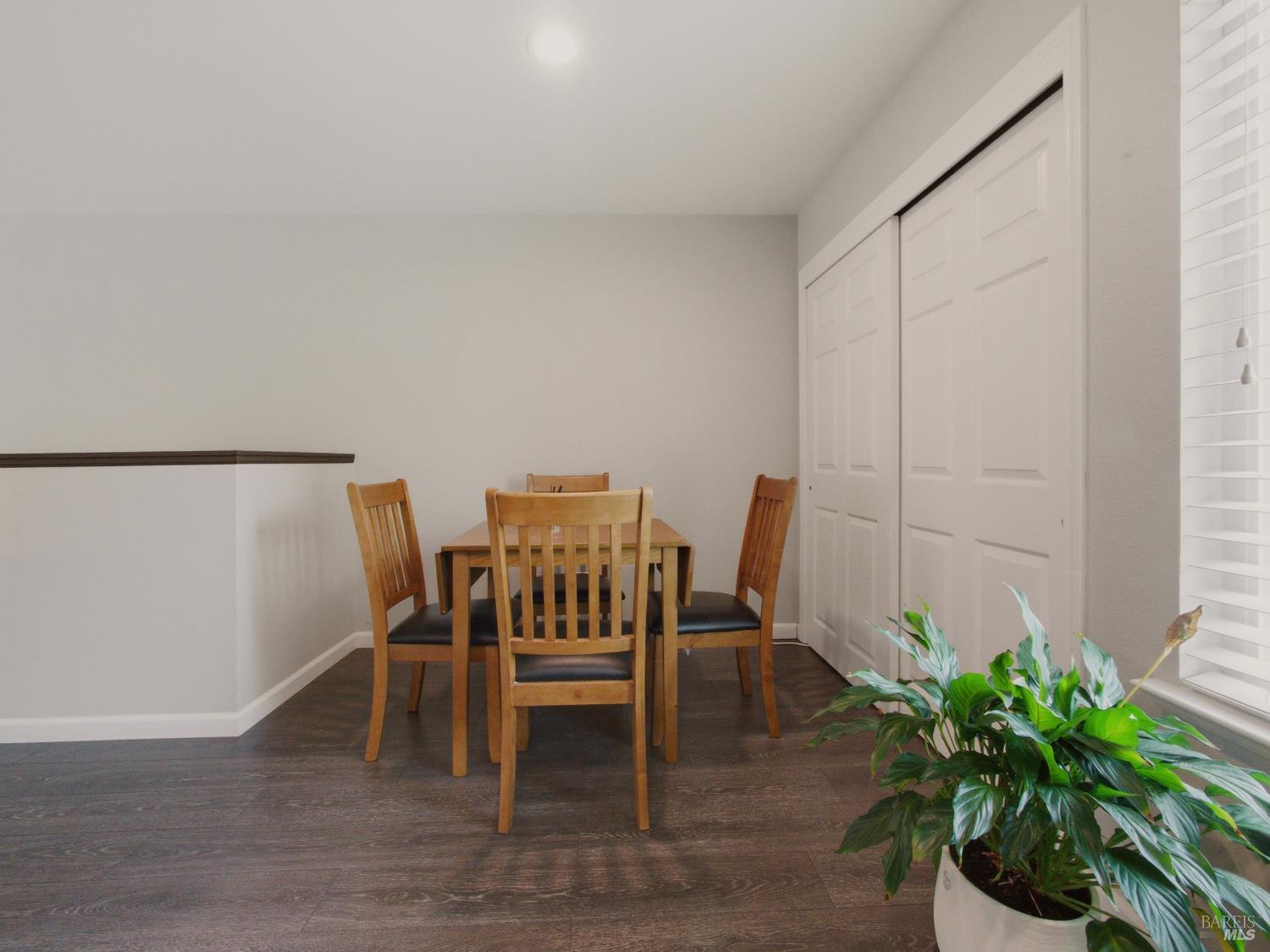 2984 Yulupa Avenue Santa Rosa, CA 95405 - Photo 7 of 28