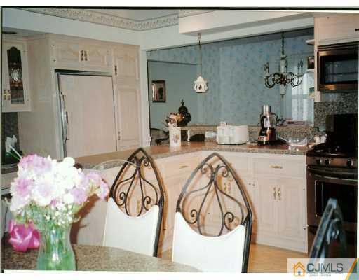 223 Normandy Road Edison, NJ 08820 - Photo 5 of 8 Gallery Image 5