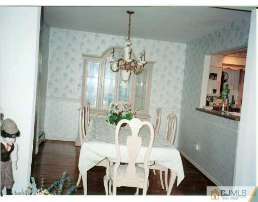 223 Normandy Road Edison, NJ 08820 - Photo 6 of 8 Gallery Image 6