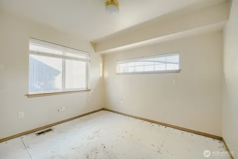 $349,950 | 9111 189th Street East, Puyallup, WA 98375
