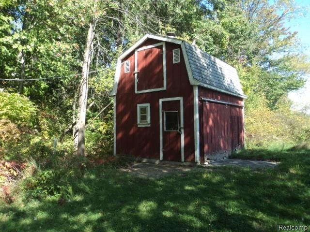 307 South Allen Road St. Clair, MI 48079 - Photo 22 of 37 307 S ALLEN 007.JPG