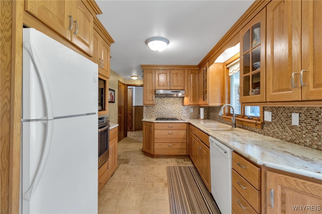 4520 Greenbriar Road Clarence, NY 14221 - Photo 5 of 38