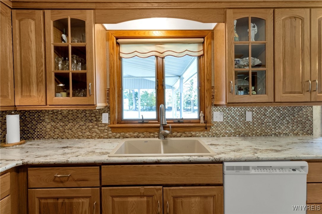 4520 Greenbriar Road Clarence, NY 14221 - Photo 6 of 38