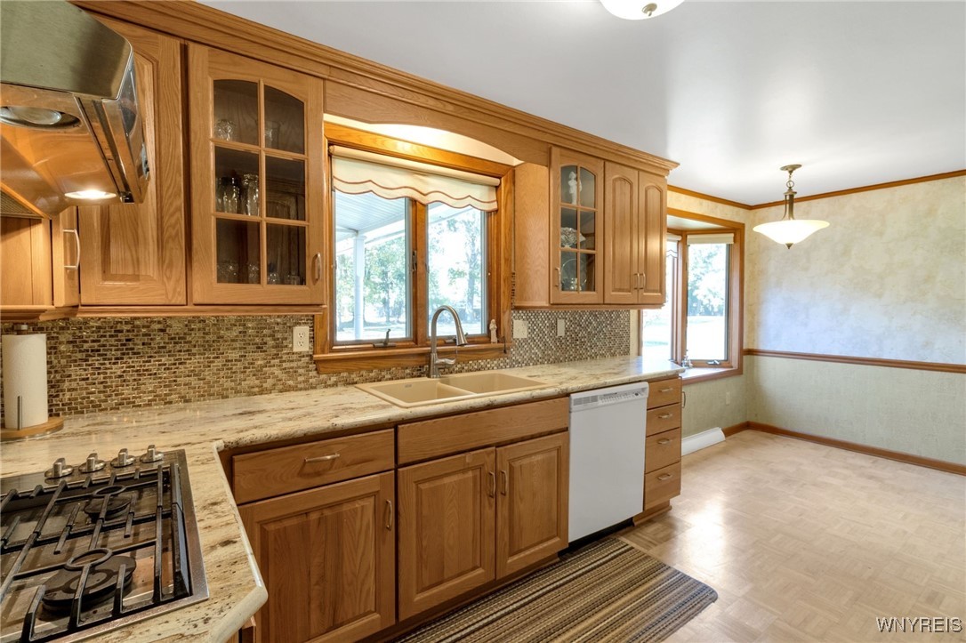 4520 Greenbriar Road Clarence, NY 14221 - Photo 7 of 38