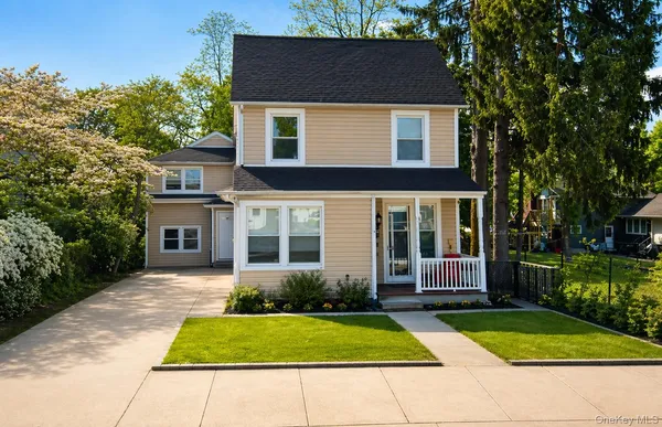 $4,100 | 46 Dawson Avenue, Unit 1, Kings Park, NY 11754