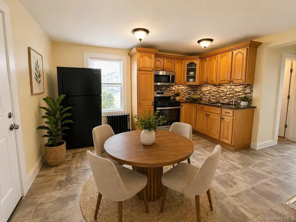 $4,100 | 46 Dawson Avenue, Unit 1, Kings Park, NY 11754