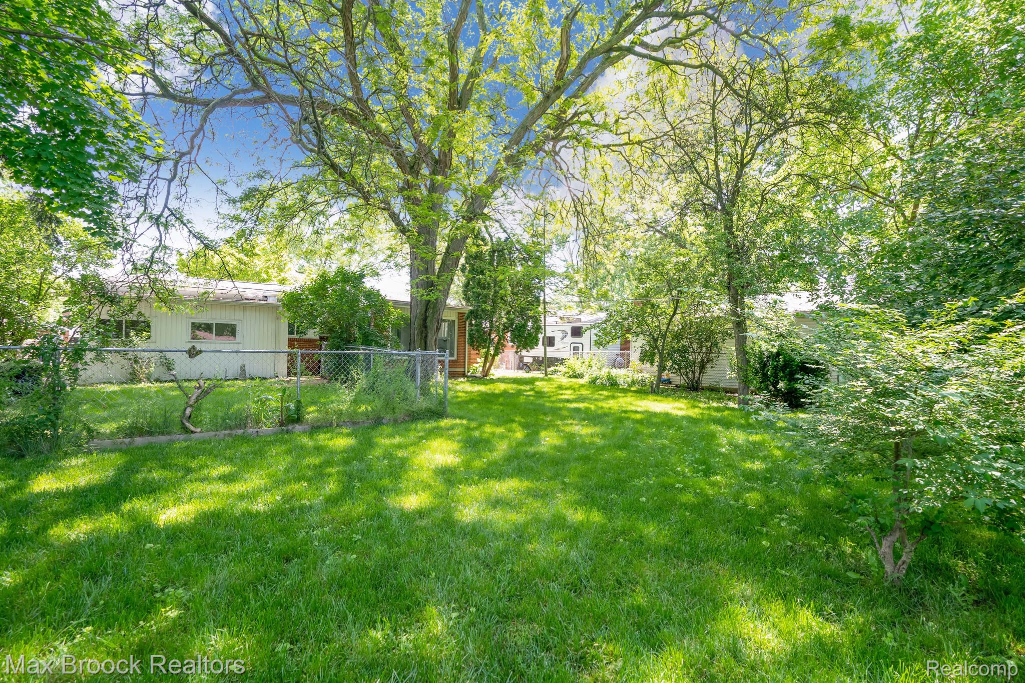 35411 Rutherford Street Clinton Township, MI 48035 - Photo 23 of 26 Gallery Image 23