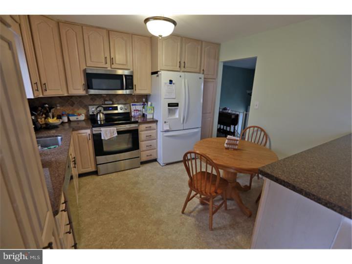 124 Extonville Road Trenton, NJ 08620 - Photo 3 of 16 Kitchen
