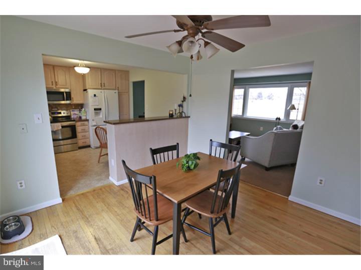 124 Extonville Road Trenton, NJ 08620 - Photo 4 of 16 Dining Room