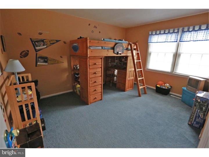 124 Extonville Road Trenton, NJ 08620 - Photo 10 of 16 Bedroom 3