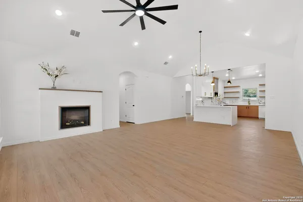 $399,999 | 514 Contour Drive, Spring Branch, TX 78070