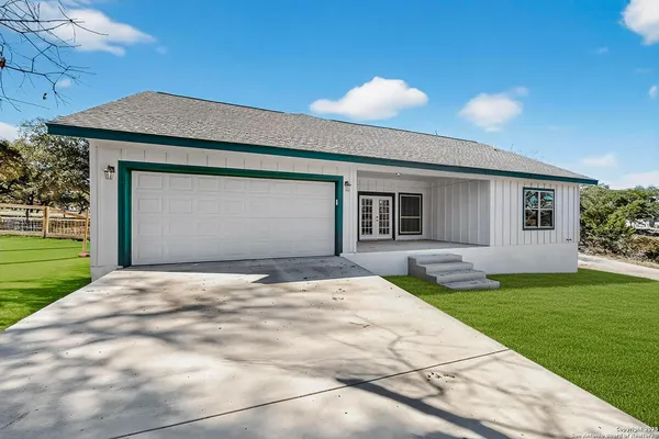 $399,999 | 514 Contour Drive, Spring Branch, TX 78070