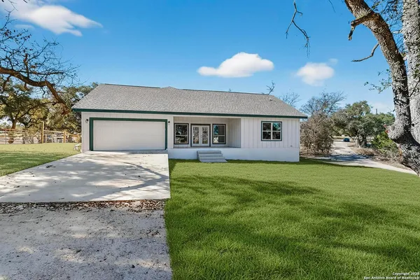 $399,999 | 514 Contour Drive, Spring Branch, TX 78070