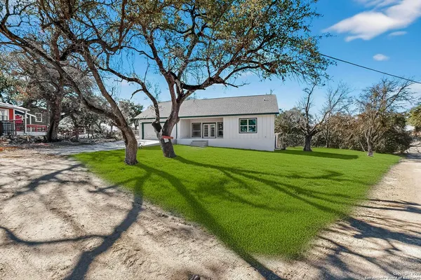 $399,999 | 514 Contour Drive, Spring Branch, TX 78070