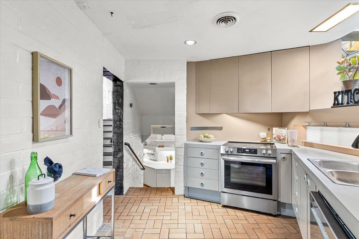 1018 West Morris Avenue Modesto, CA 95350 - Photo 18 of 78