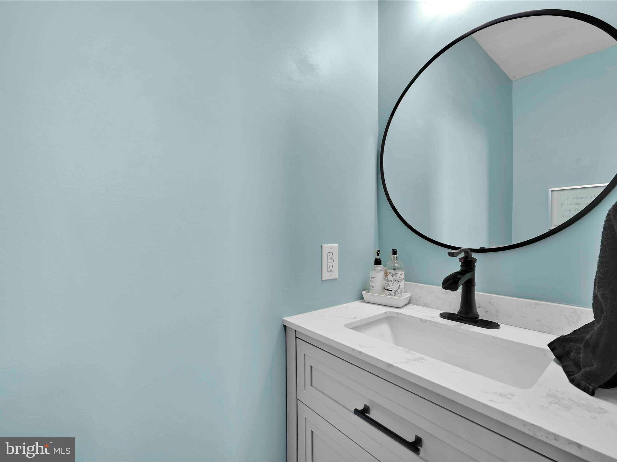 172 Riders Way Lebanon, PA 17042 - Photo 15 of 29 Powder Room