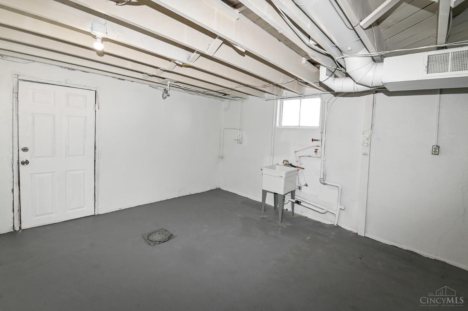 3298 Kleeman Road Cincinnati, OH 45211 - Photo 35 of 40 Gallery Image 35