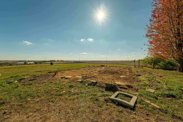 $650,000 | 8879 County Road ID, Blue Mounds, WI 53517