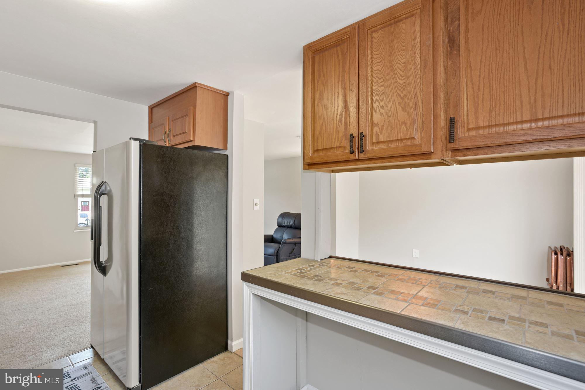 1104 East Beech Road Sterling, VA 20164 - Photo 13 of 32 Kitchen