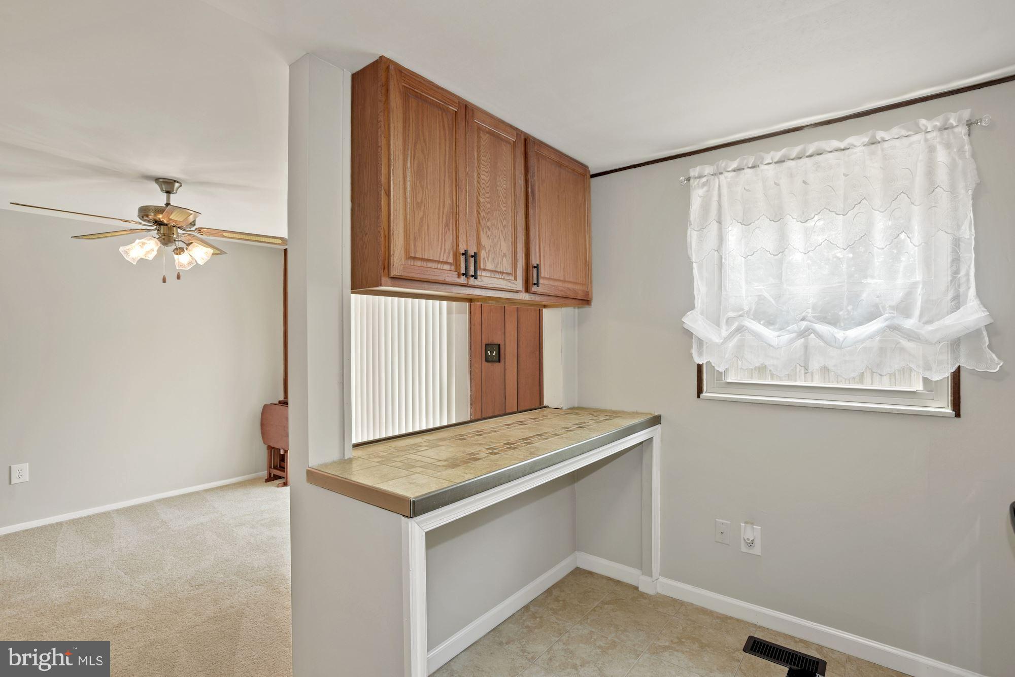 1104 East Beech Road Sterling, VA 20164 - Photo 14 of 32 Kitchen