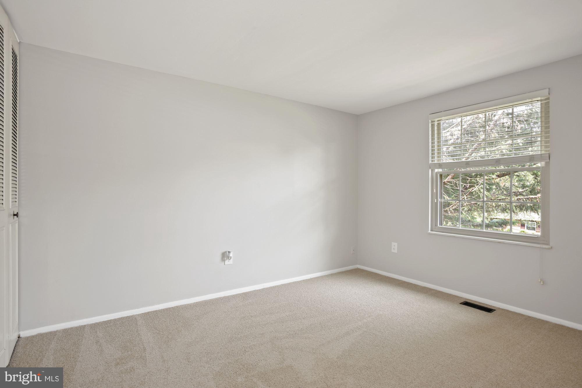 1104 East Beech Road Sterling, VA 20164 - Photo 17 of 32 Bedroom