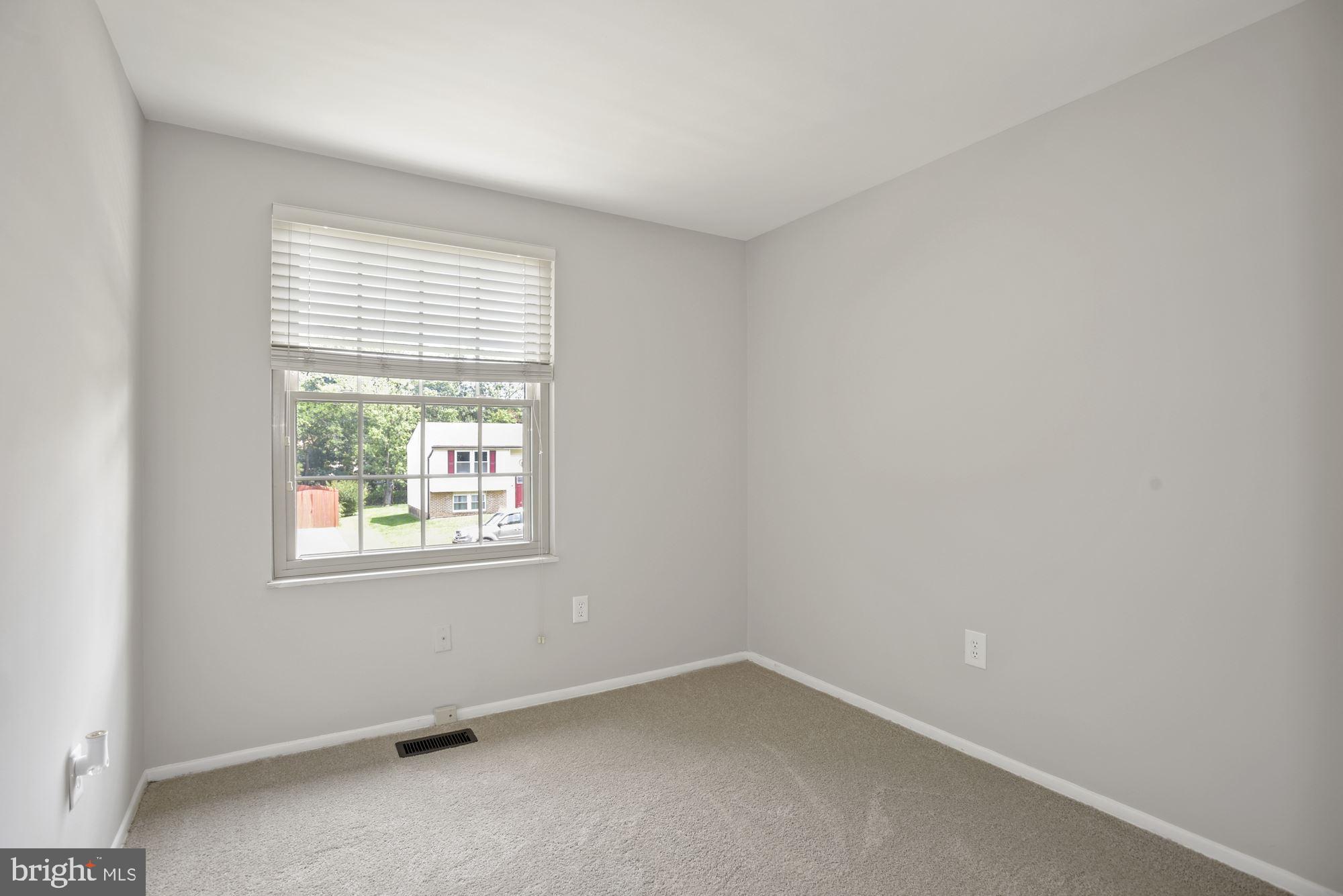 1104 East Beech Road Sterling, VA 20164 - Photo 18 of 32 Bedroom