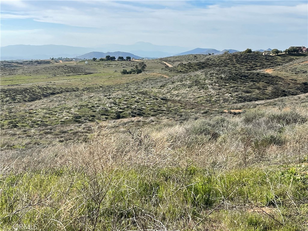 39282 San Ignacio Road Hemet, CA 92544 - Photo 11 of 21 view looking north