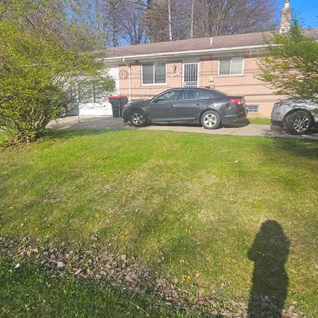 $279,900 | 23100 Mapleridge Drive, Southfield, MI 48075