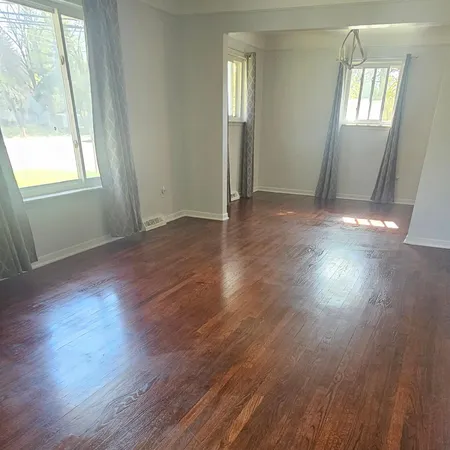 $279,900 | 23100 Mapleridge Drive, Southfield, MI 48075