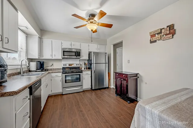 $375,000 | 730 Chestnut Court, Algonquin, IL 60102