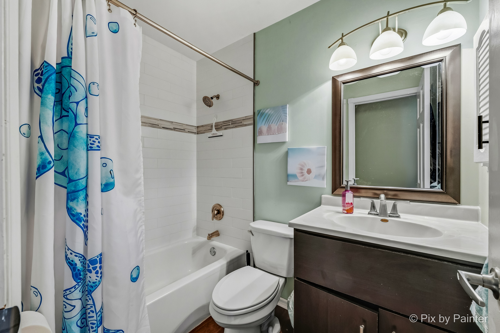 730 Chestnut Court Algonquin, IL 60102 - Photo 31 of 36 a bathroom with a sink a toilet and shower