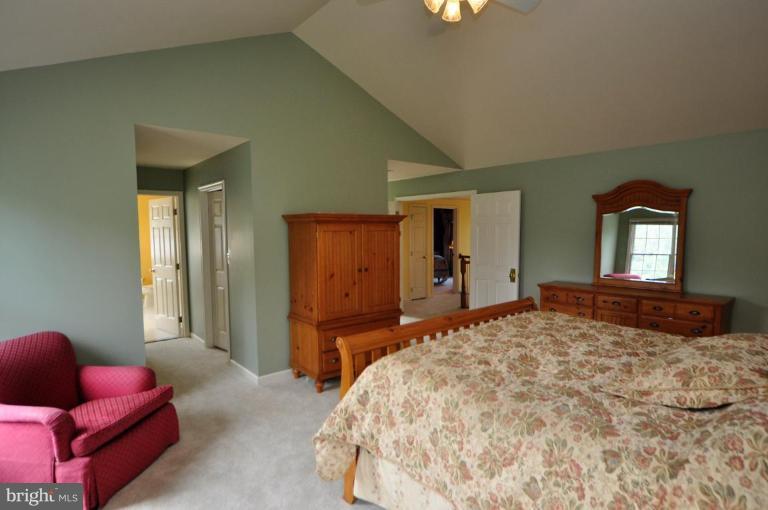 1331 Murray Downs Way Reston, VA 20194 - Photo 15 of 27 Master Bedroom #3