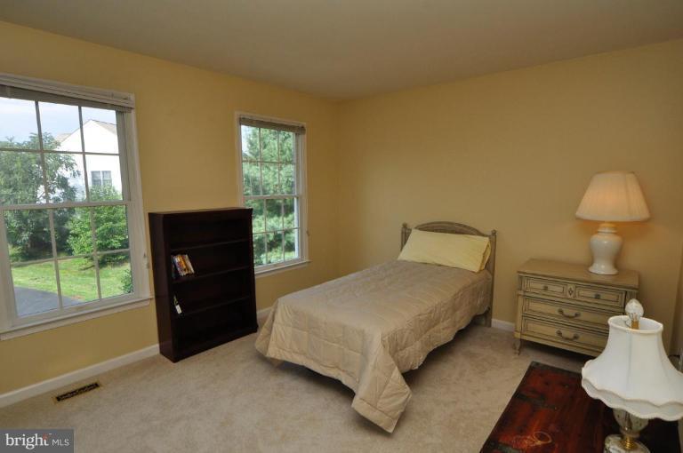 1331 Murray Downs Way Reston, VA 20194 - Photo 16 of 27 Bedroom #2