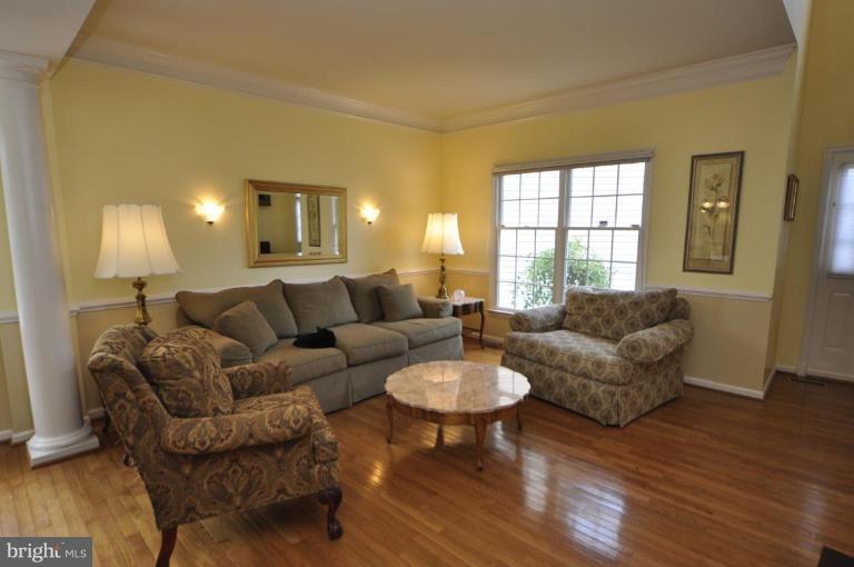 1331 Murray Downs Way Reston, VA 20194 - Photo 3 of 27 Living Room #2