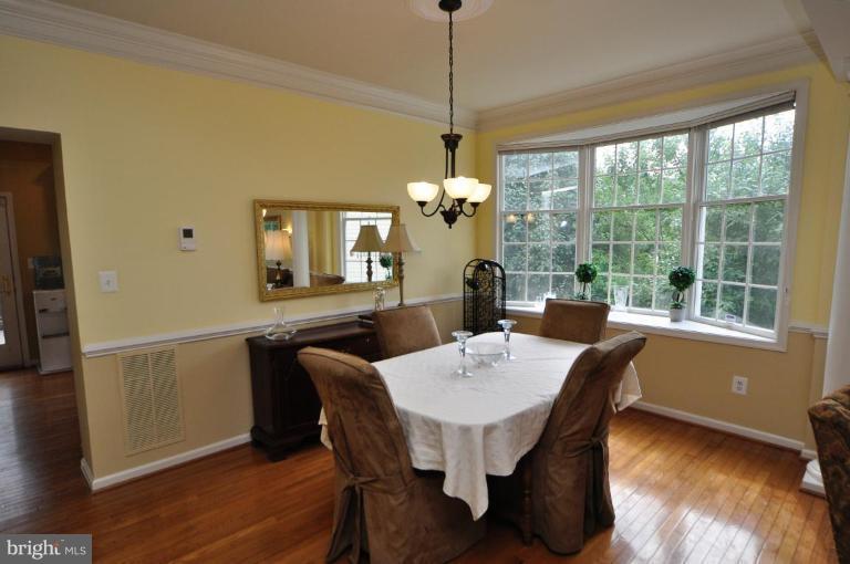 1331 Murray Downs Way Reston, VA 20194 - Photo 4 of 27 Dining Room